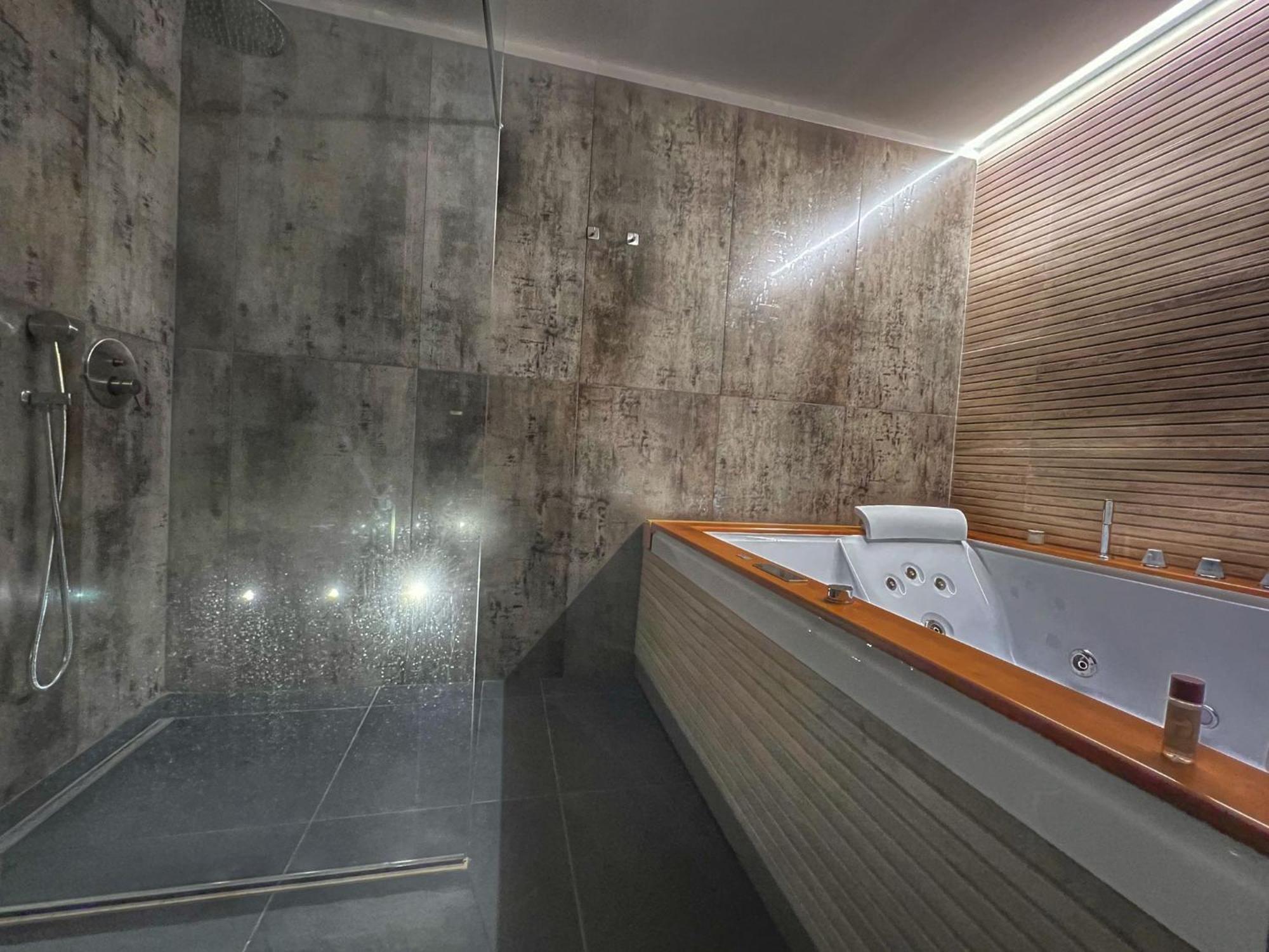 Amay City Suite Bari Kültér fotó