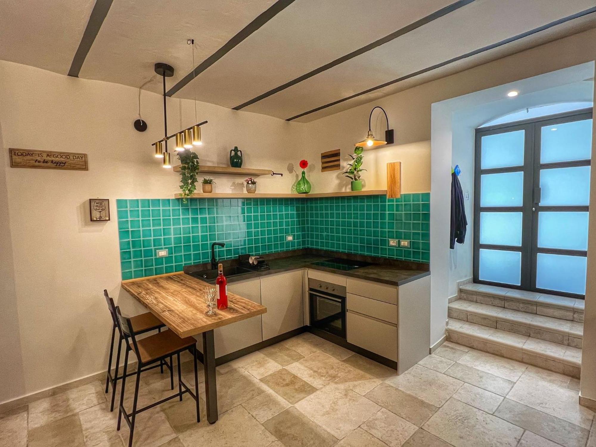 Amay City Suite Bari Kültér fotó