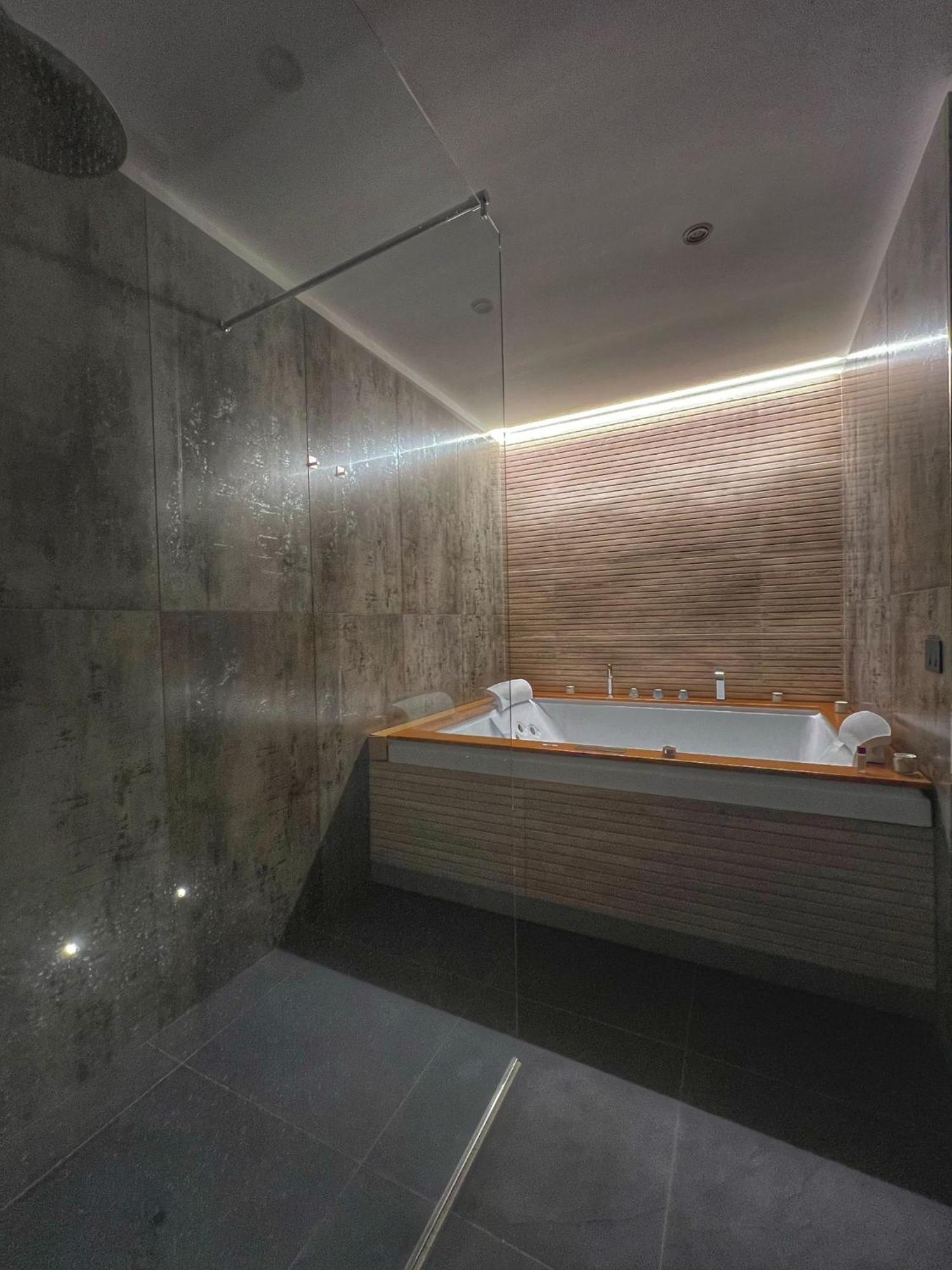 Amay City Suite Bari Kültér fotó