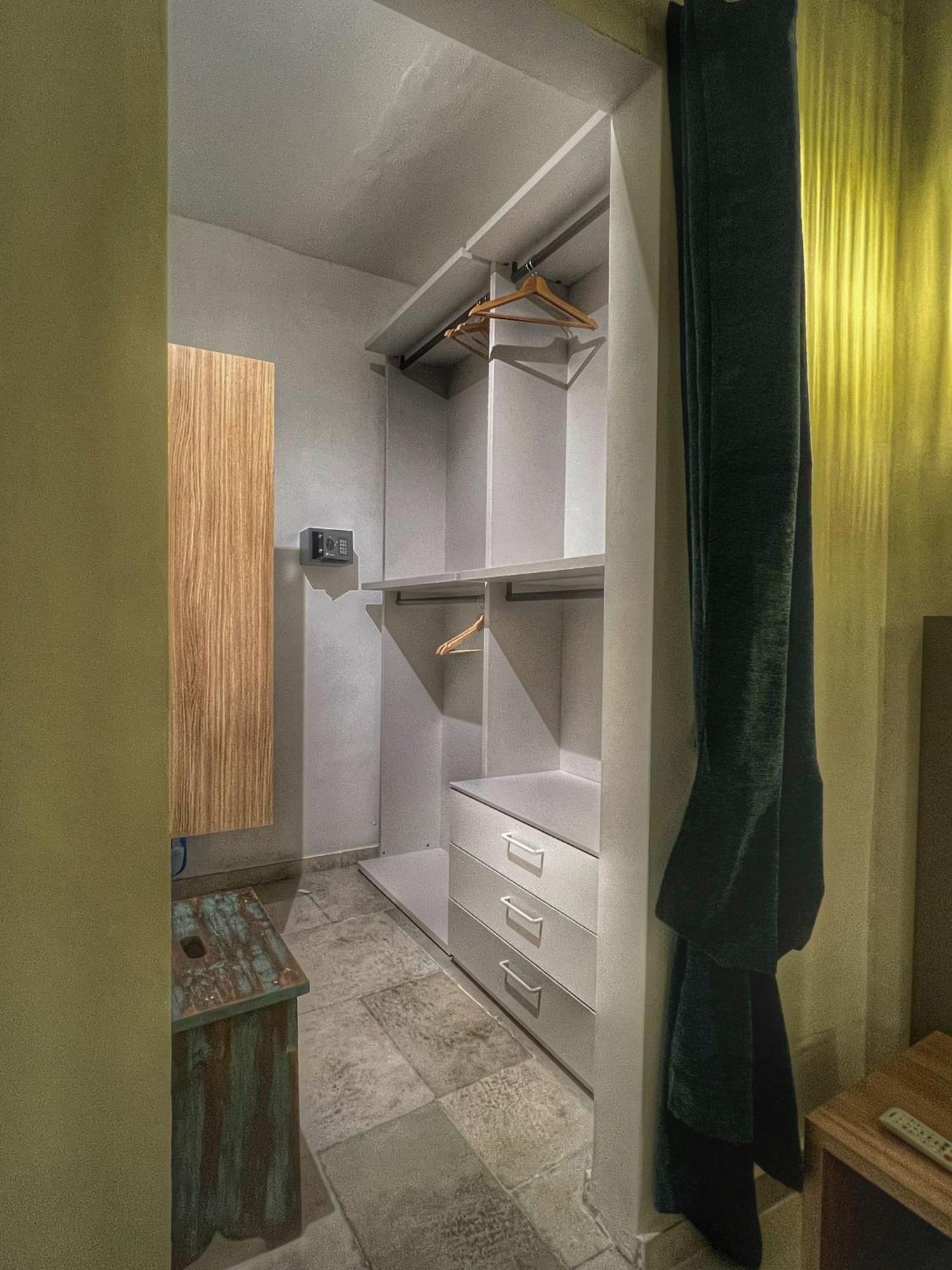 Amay City Suite Bari Kültér fotó